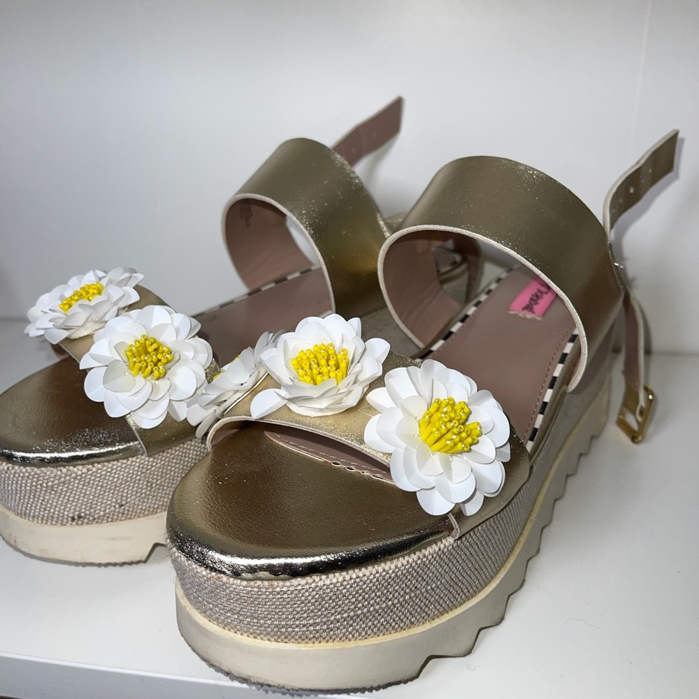 Betsy Johnson Flower Sandals